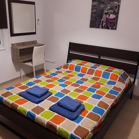 Holiday Home Ларнака Экстерьер фото
